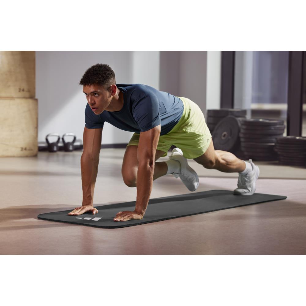Gym Workout with the Adidas 10mm Fitness Mat - Black